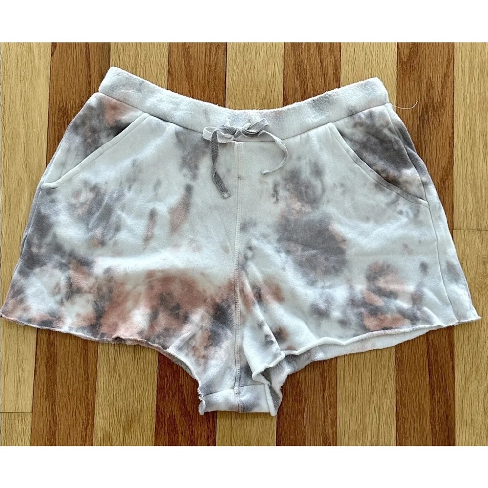 NEW FREE PEOPLE INTIMATELY KELLY FLEECE LOUNGE SHORTS TIE DYE GRAY PEACH M L